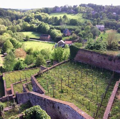 Les Jardins Suspendus De Thuin Parcs Et Jardins De Wallonie