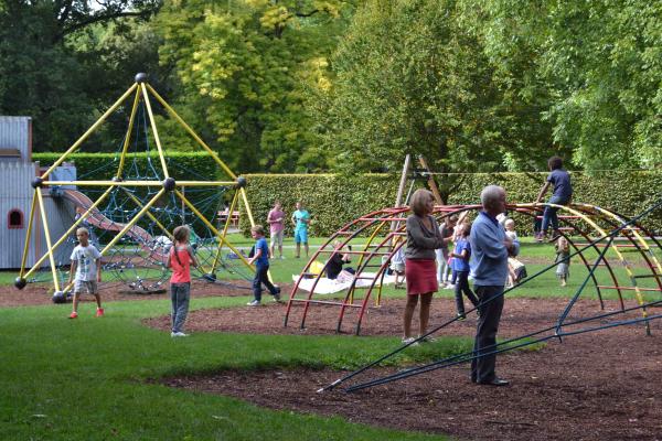 Parc du château de Bourgogne - espace de jeux